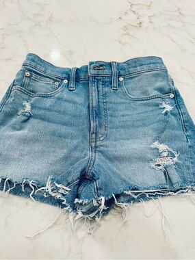 Madewell Perfect Jean Shorts, size 27
